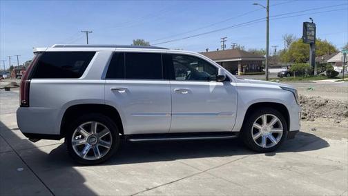 2016 Cadillac Escalade Luxury