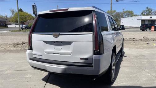 2016 Cadillac Escalade Luxury