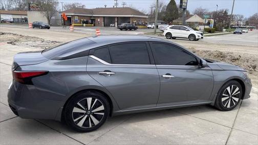 2021 Nissan Altima 2.5 SV