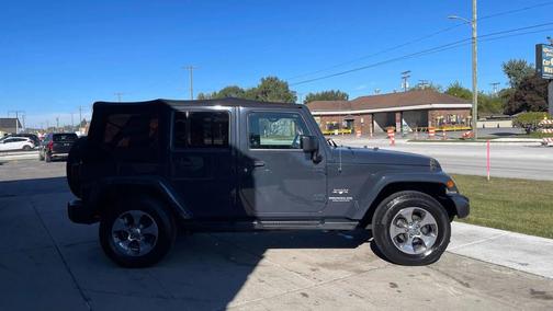 2017 Jeep Wrangler Unlimited Sahara