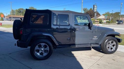 2017 Jeep Wrangler Unlimited Sahara