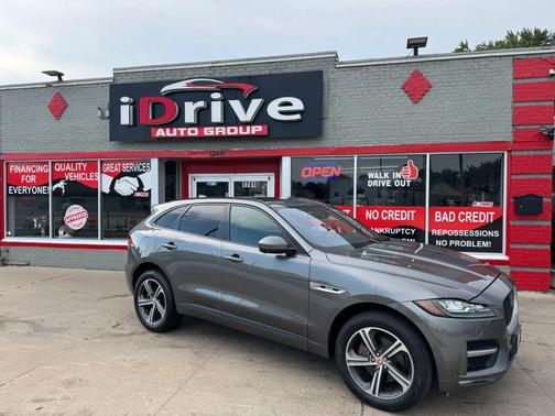 Gray 2017 Jaguar F-PACE 35t R-Sport