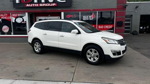 White 2014 Chevrolet Traverse 1LT