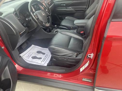 2016 Mitsubishi Outlander SE