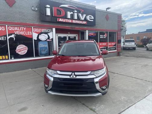 2016 Mitsubishi Outlander SE