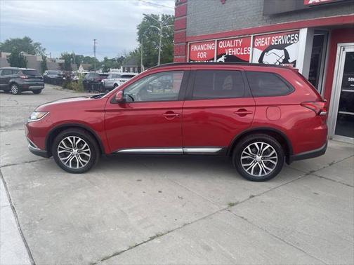 2016 Mitsubishi Outlander SE