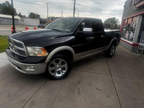Brilliant Black Crystal Pearlcoat 2010 Dodge Ram 1500 Laramie