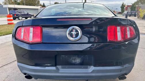 2011 Ford Mustang V6