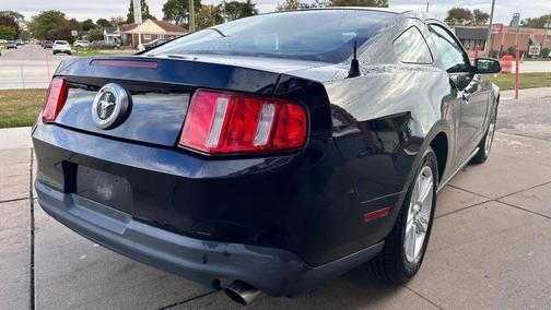 2011 Ford Mustang V6