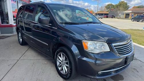 2014 Chrysler Town & Country Touring