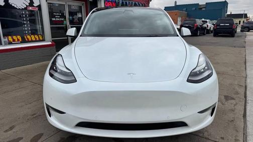 2022 Tesla Model Y Long Range Dual Motor All-Wheel Drive