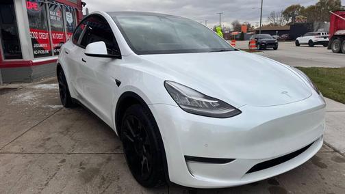 2022 Tesla Model Y Long Range Dual Motor All-Wheel Drive