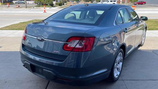 2010 Ford Taurus SEL