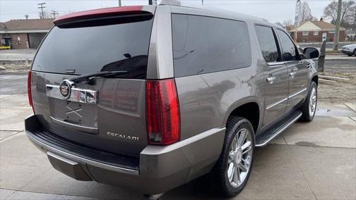2014 Cadillac Escalade ESV Luxury