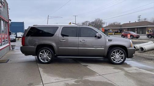 2014 Cadillac Escalade ESV Luxury