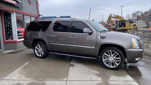 2014 Cadillac Escalade ESV Luxury
