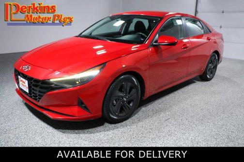 2022 Hyundai ELANTRA SEL