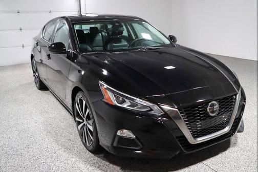 Super Black 2021 Nissan Altima SR FWD