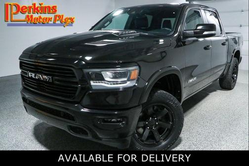 Diamond Black Crystal Pearlcoat 2021 RAM 1500 Laramie