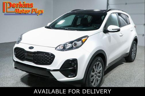Snow White Pearl 2022 Kia Sportage S SUV