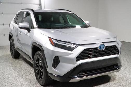2022 Toyota RAV4 Hybrid SE