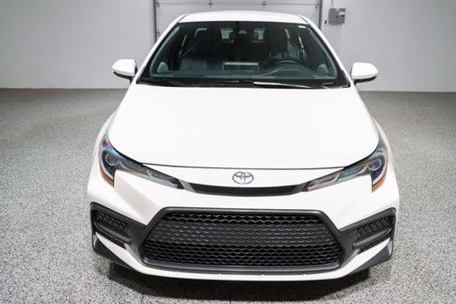 Blizzard Pearl 2020 Toyota Corolla SE