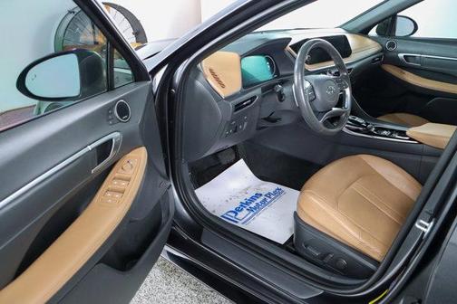 2021 Hyundai SONATA Limited