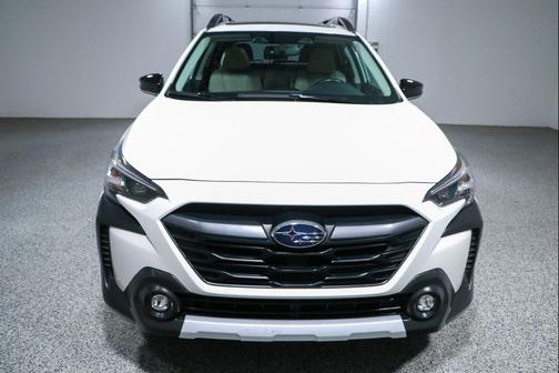 Crystal White Pearl 2023 Subaru Outback Limited