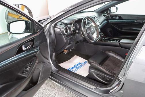 Gun Metallic 2023 Nissan Maxima SR Xtronic CVT