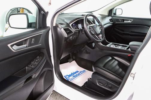 White 2021 Ford Edge SEL