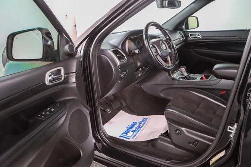 2022 Jeep Grand Cherokee Laredo