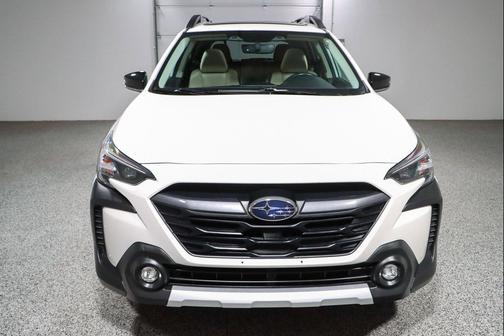 Crystal White Pearl 2023 Subaru Outback Limited