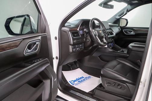 Iridescent Pearl Tricoat 2021 Chevrolet Tahoe LT