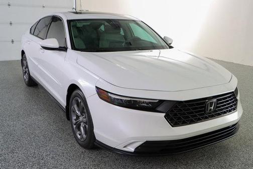 Platinum White Pearl 2023 Honda Accord EX