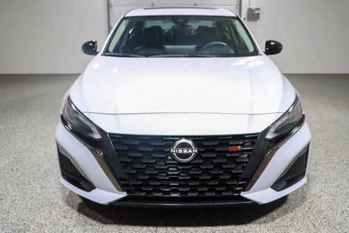 2023 Nissan Altima SR FWD