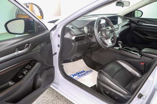 2023 Nissan Altima SR FWD