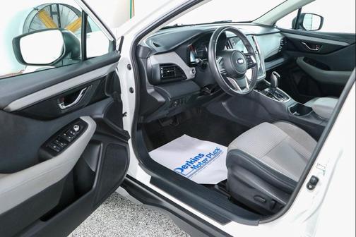 Crystal White Pearl 2024 Subaru Outback Premium