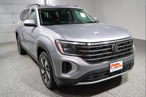 Silver Mist Metallic 2024 Volkswagen Atlas 2.0T SE w/Technology 4MOTION