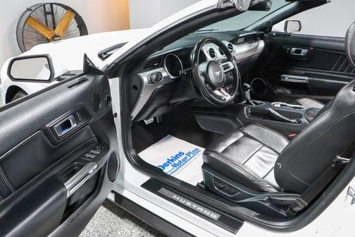 2022 Ford Mustang EcoBoost Premium