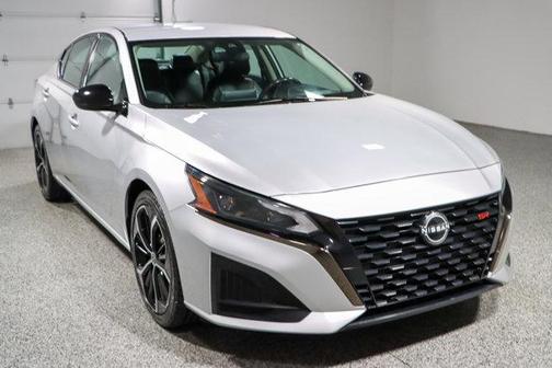 2023 Nissan Altima SR FWD