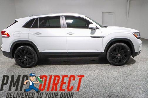 Pure White 2022 Volkswagen Atlas Cross Sport 3.6L V6 SE w/Technology
