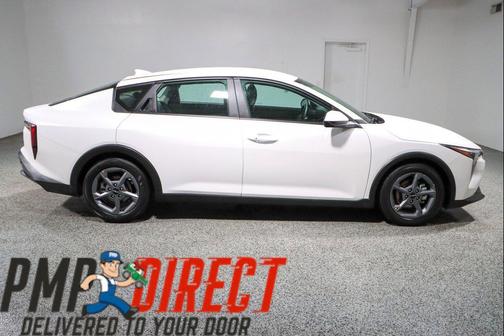 Snow White Pearl 2025 Kia K4 LXS