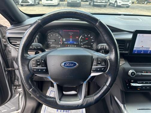 Iconic Silver Metallic 2020 Ford Explorer Limited