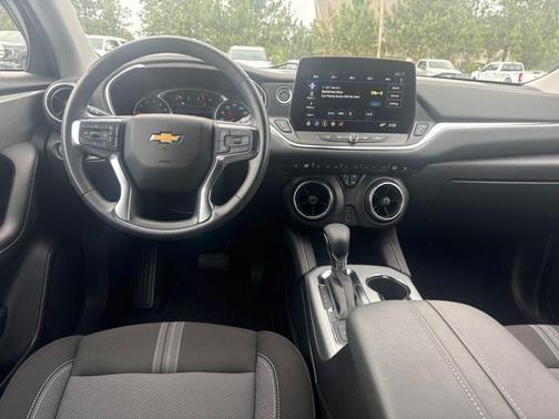 Summit White 2025 Chevrolet Blazer LT