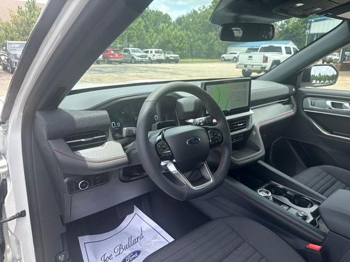 Star White 2026 Ford Explorer ST-Line