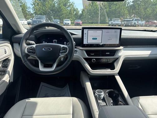 Star White 2026 Ford Explorer Active