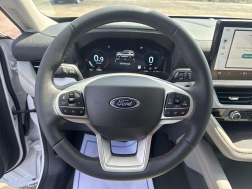 Star White 2026 Ford Explorer Active