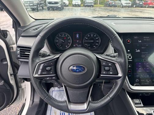 Crystal White Pearl 2021 Subaru Outback Premium