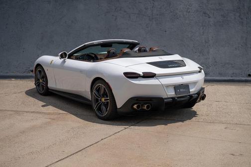 Bianco Cervino 2024 Ferrari Roma Spider Base
