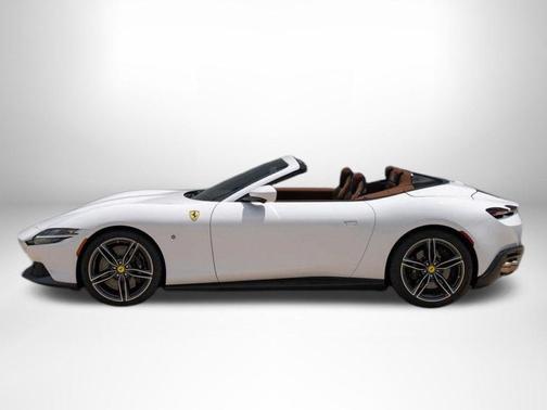 Bianco Cervino 2024 Ferrari Roma Spider Base